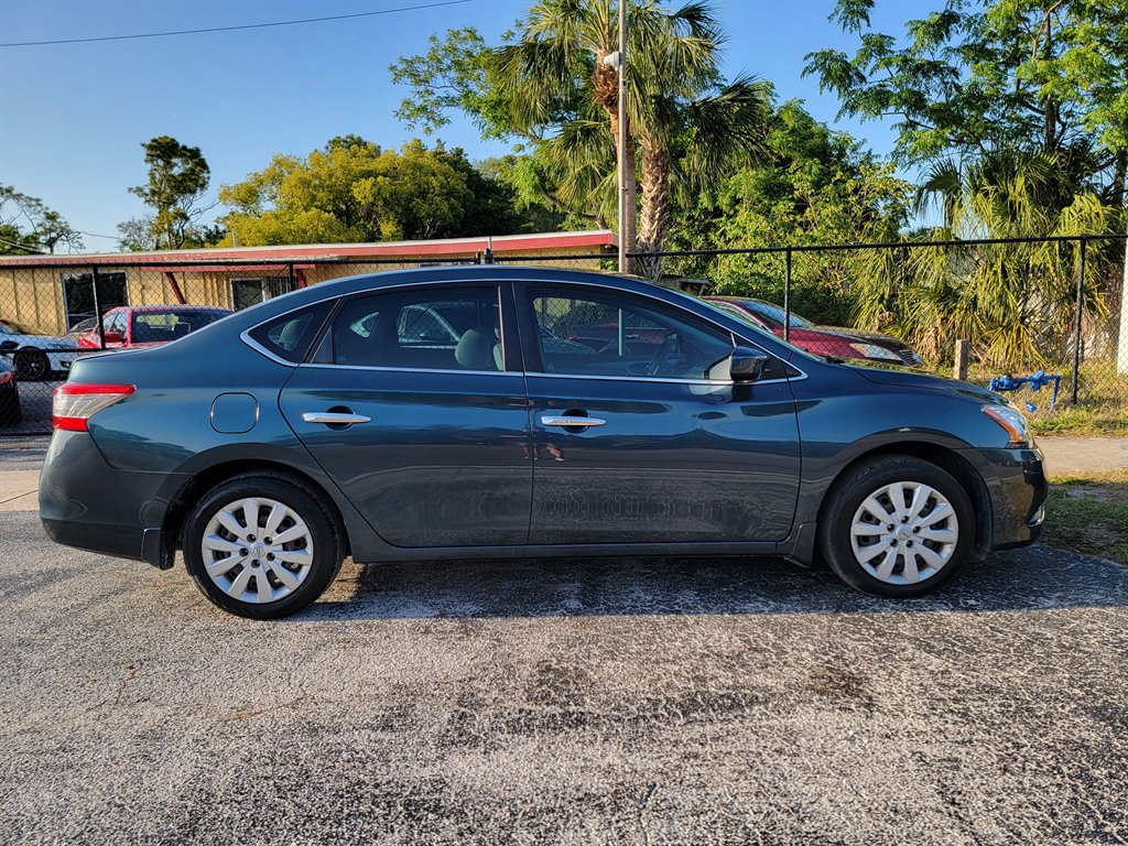 2014 Nissan Sentra S photo