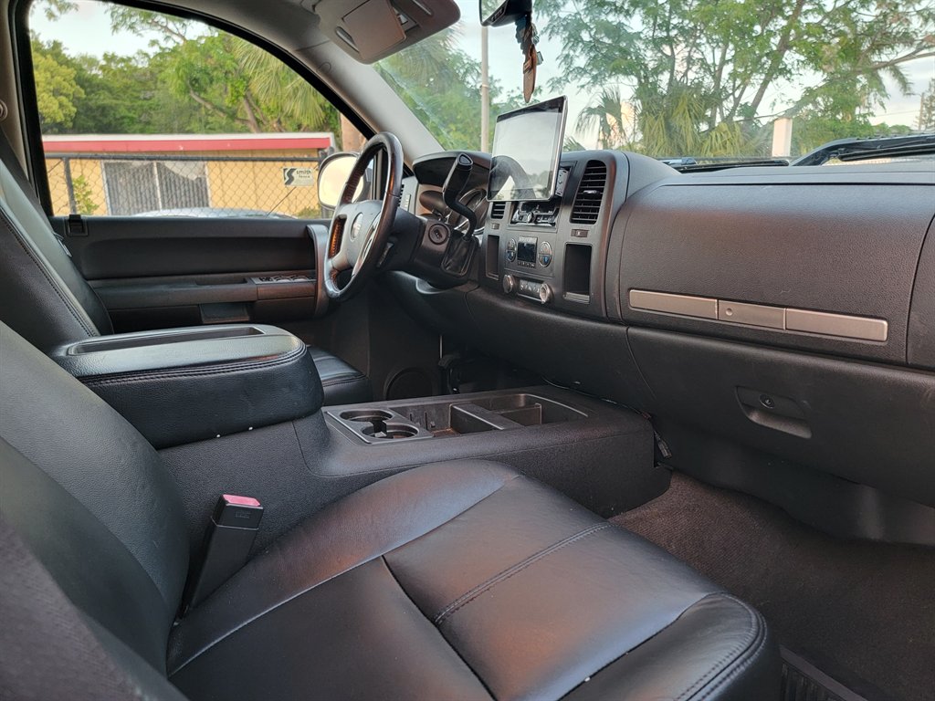 2009 GMC Sierra 1500 SLE photo