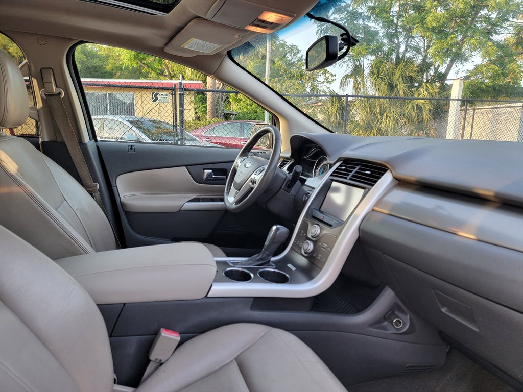 2013 Ford Edge - $8,500