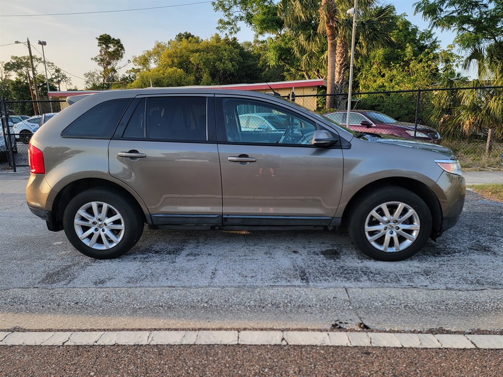 2013 Ford Edge - $8,500