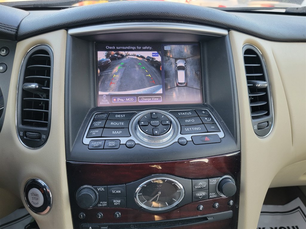 2017 Infiniti QX50 AWD photo