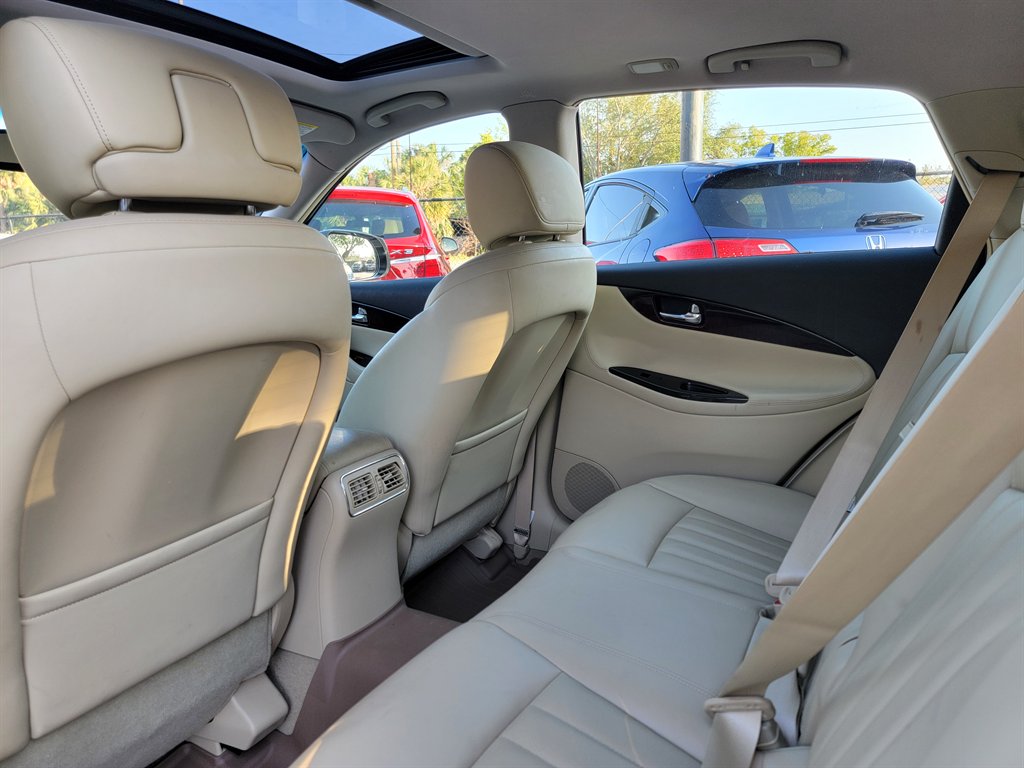 2017 Infiniti QX50 AWD photo