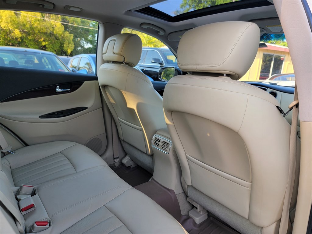 2017 Infiniti QX50 AWD photo