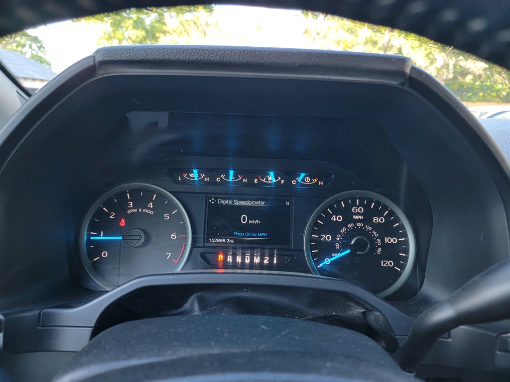 2015 Ford F150 XLT photo