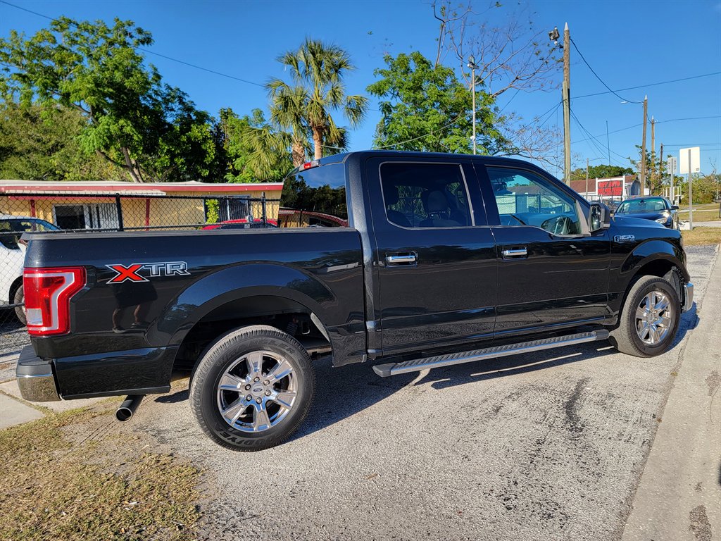 2015 Ford F150 XLT photo