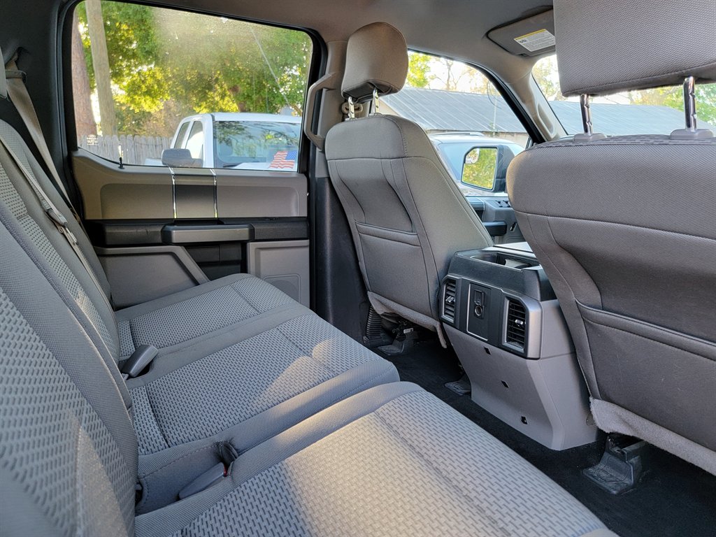 2015 Ford F150 XLT photo