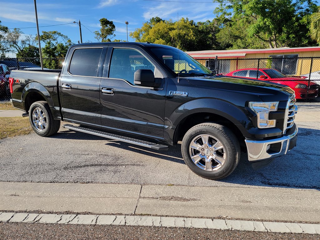 2015 Ford F150 XLT photo
