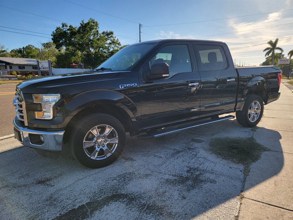 2015 Ford F150 XLT photo