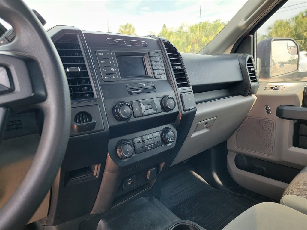 2020 Ford F150 XL photo