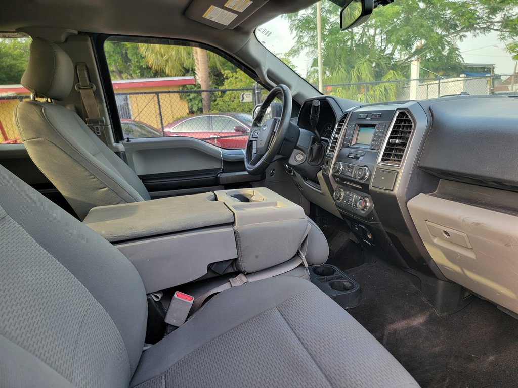 2016 Ford F150 XLT photo