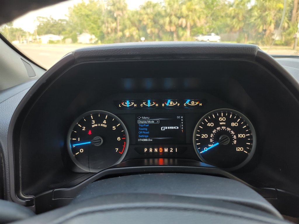 2016 Ford F150 XLT photo