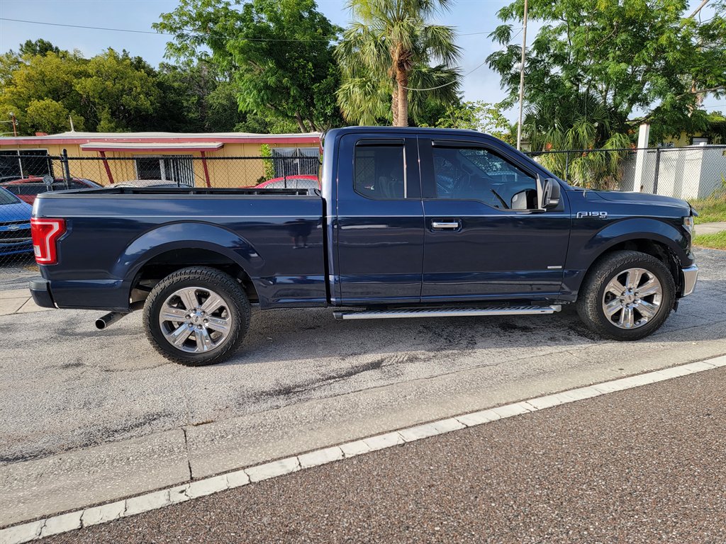 2016 Ford F150 XLT photo