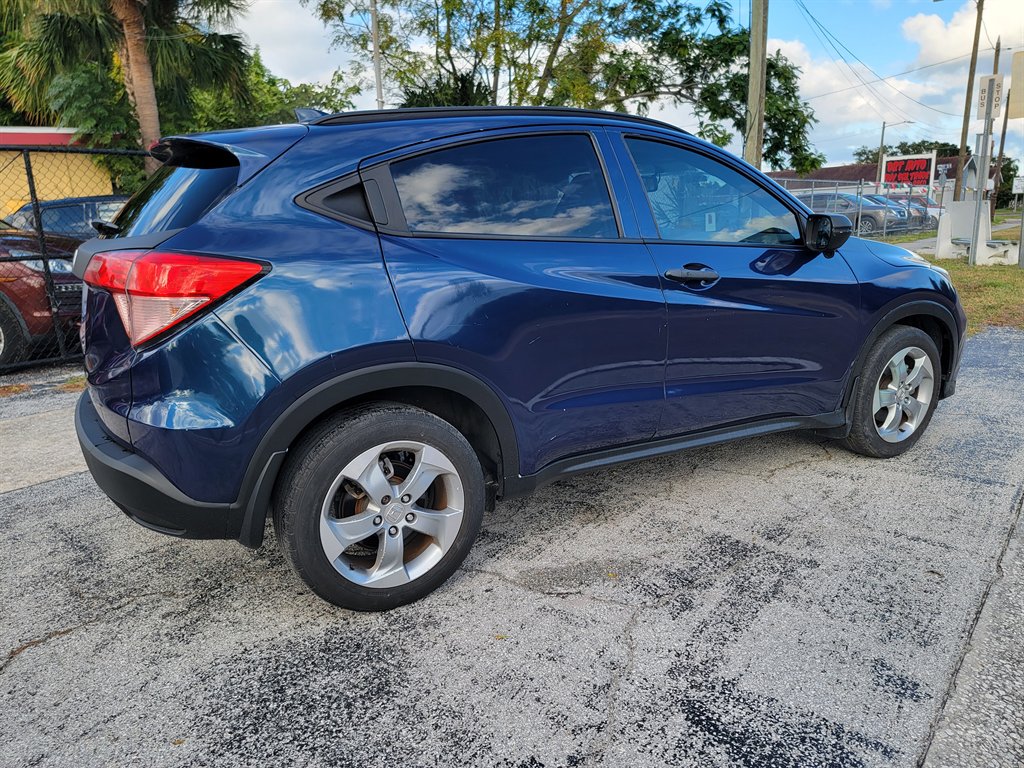2017 Honda HR-V - $10,450
