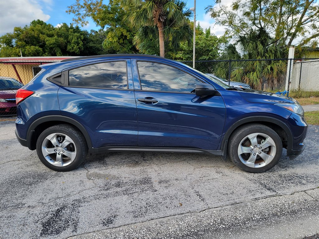 2017 Honda HR-V - $10,450