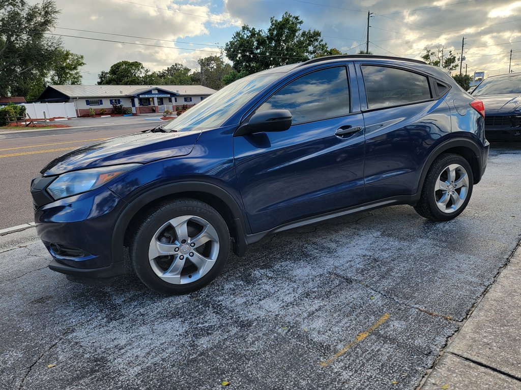 2017 Honda HR-V - $10,450