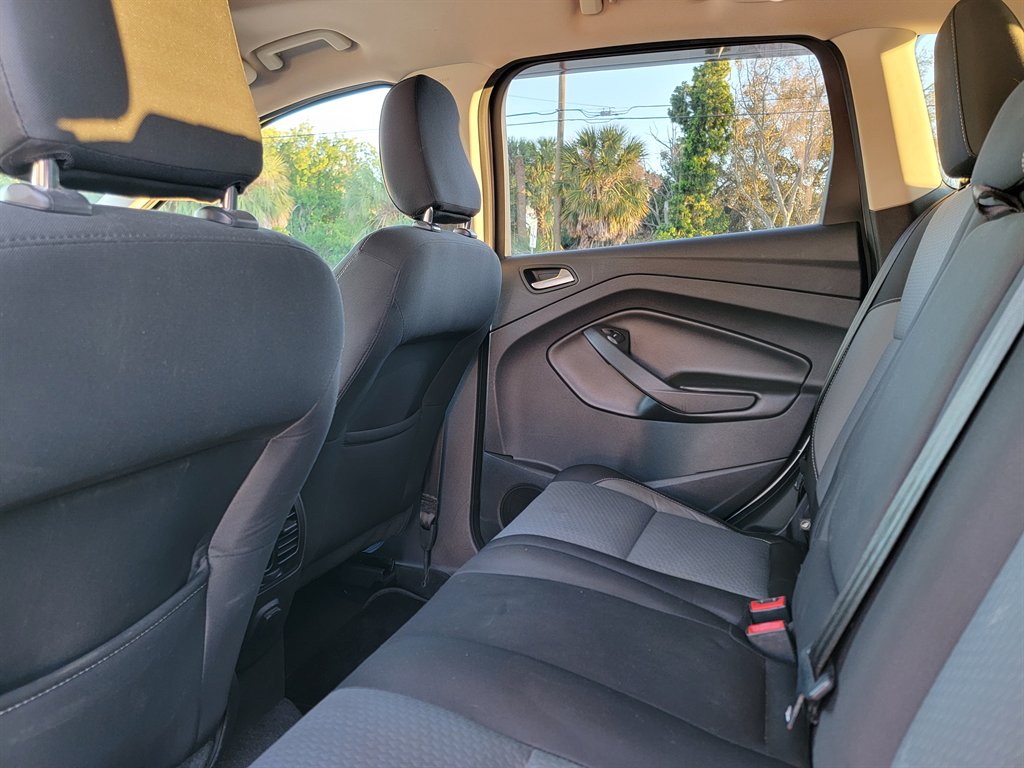 2018 Ford Escape - $10,950