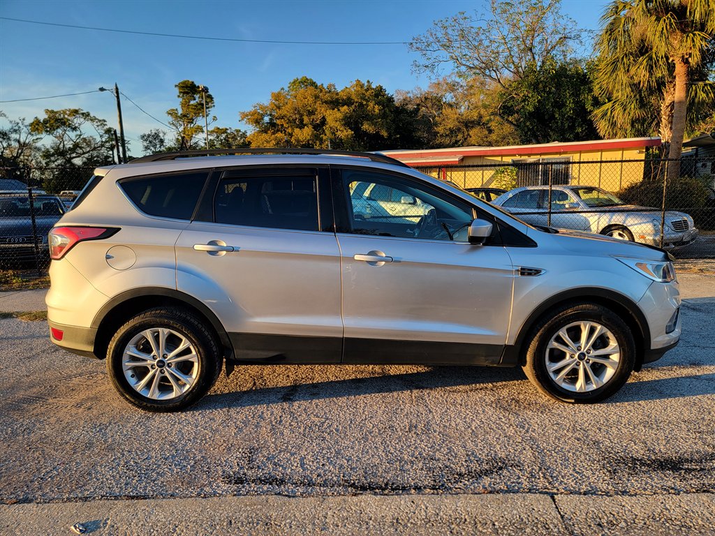 2018 Ford Escape - $10,950