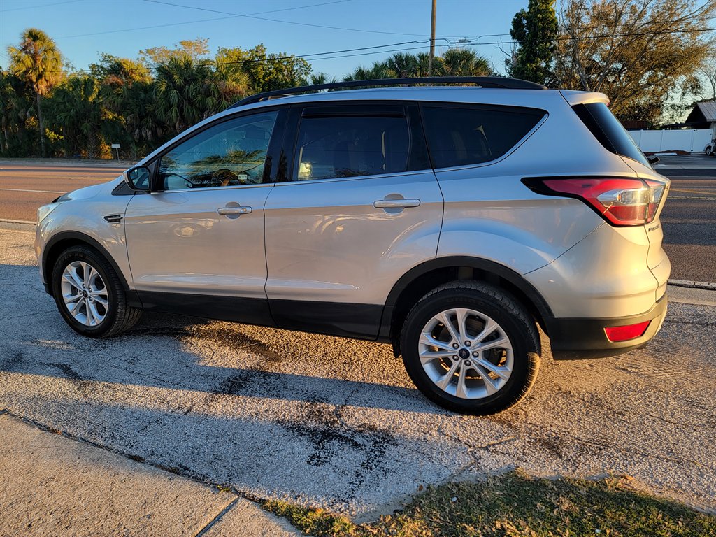 2018 Ford Escape - $10,950