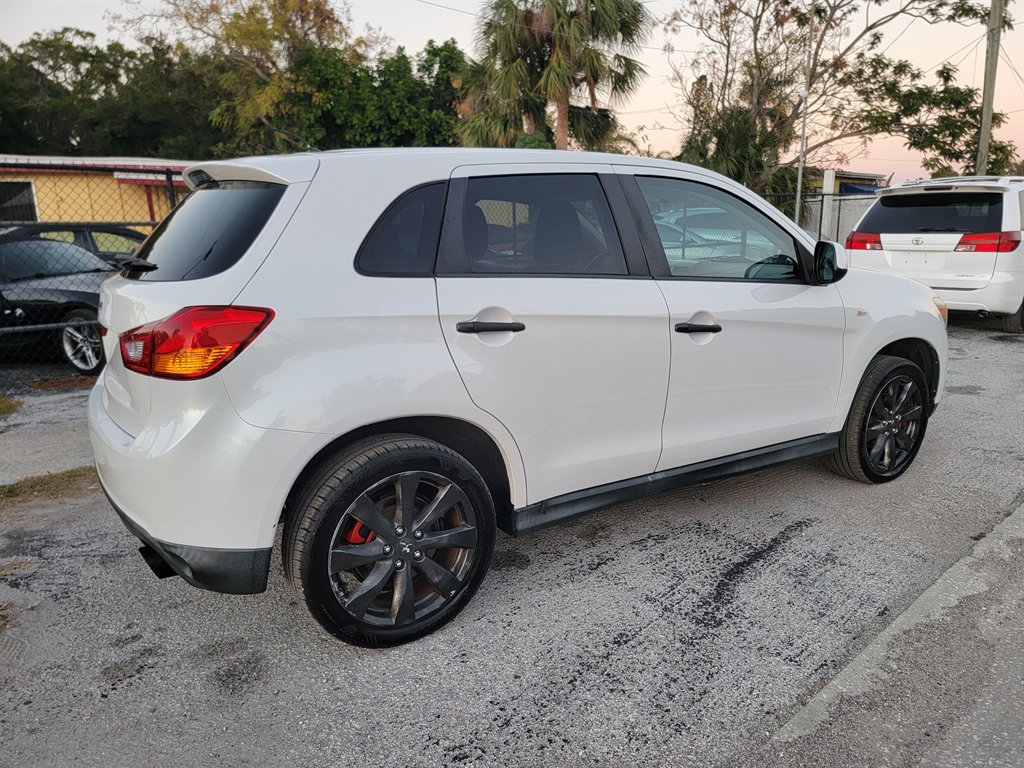2014 Mitsubishi Outlander - $7,695