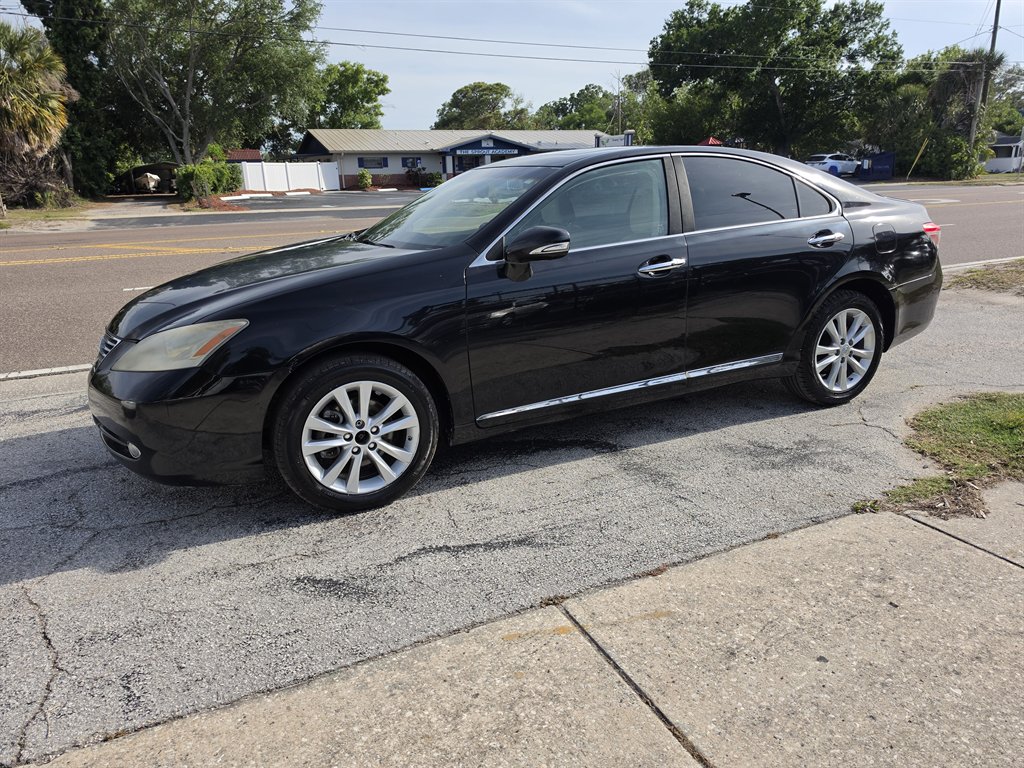 2010 Lexus ES - $8,995