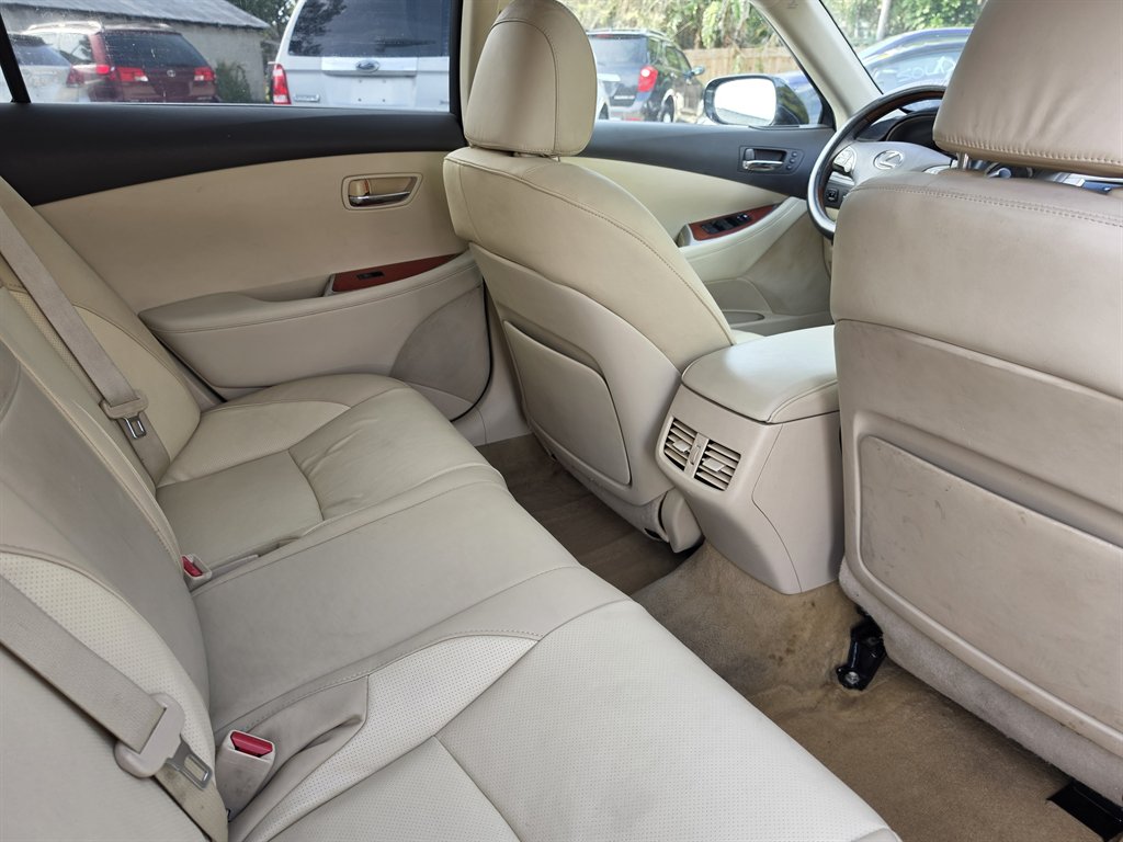 2010 Lexus ES - $8,995