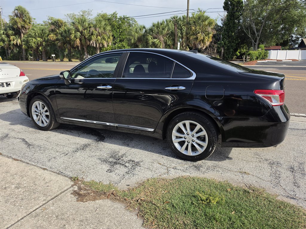 2010 Lexus ES - $8,995