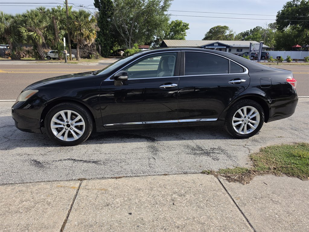 2010 Lexus ES - $8,995