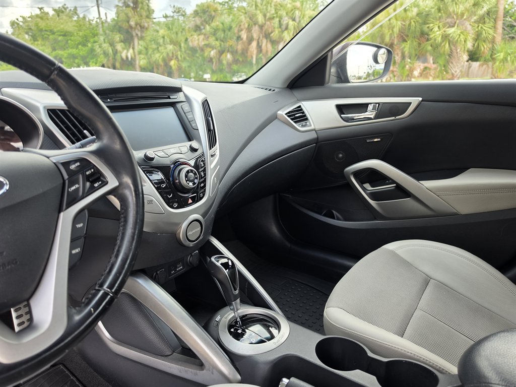 2014 Hyundai Veloster - $7,500