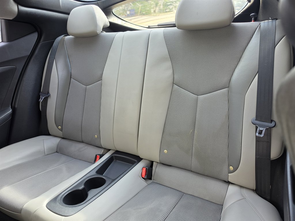 2014 Hyundai Veloster - $7,500