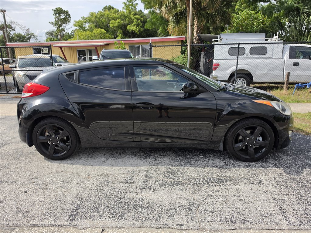 2014 Hyundai Veloster - $7,500