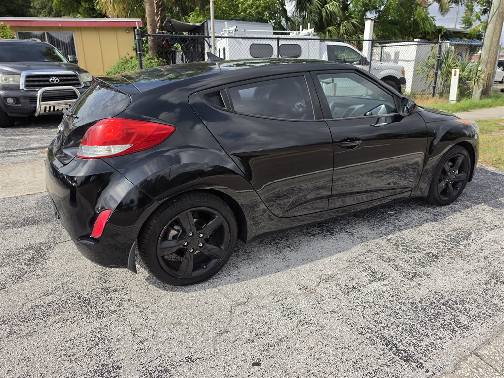 2014 Hyundai Veloster - $7,500
