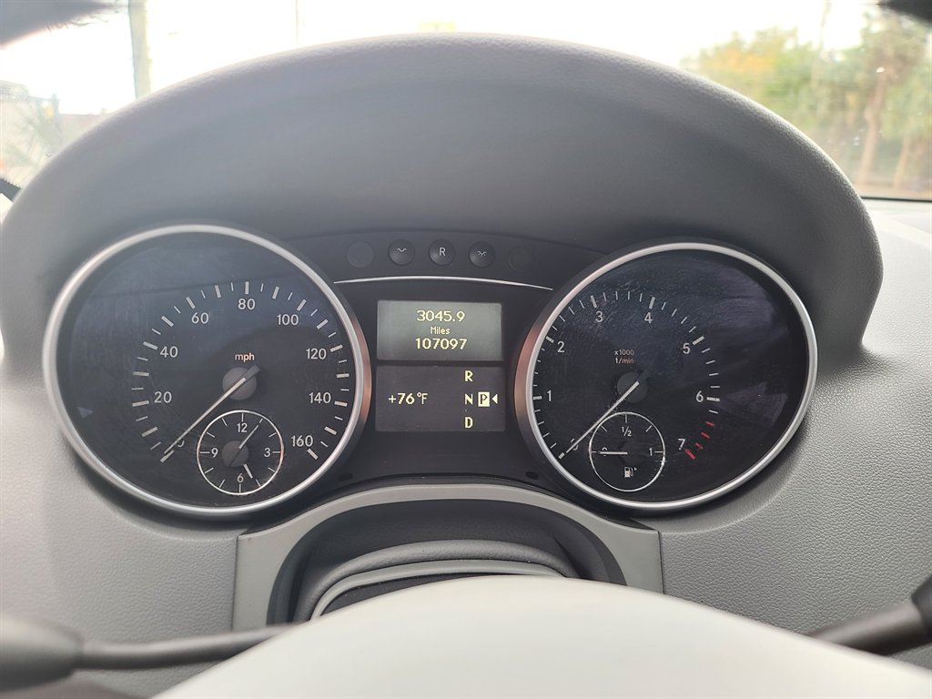 2009 Mercedes-Benz M-Class - $7,995