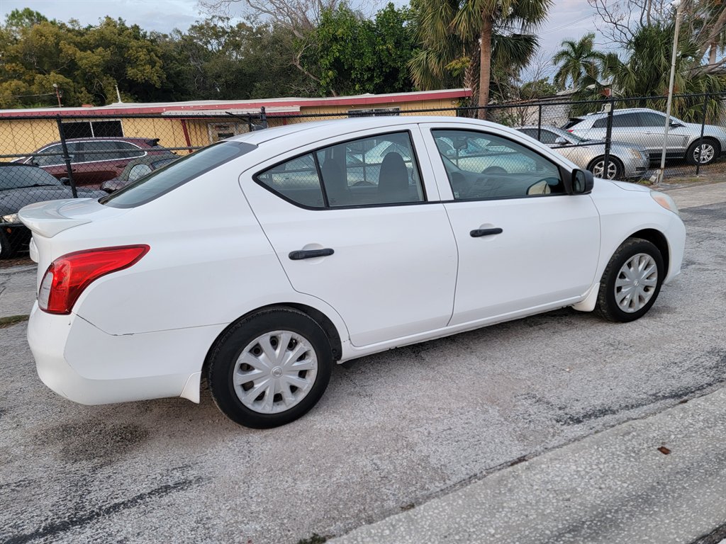 2014 Nissan Versa - $7,950