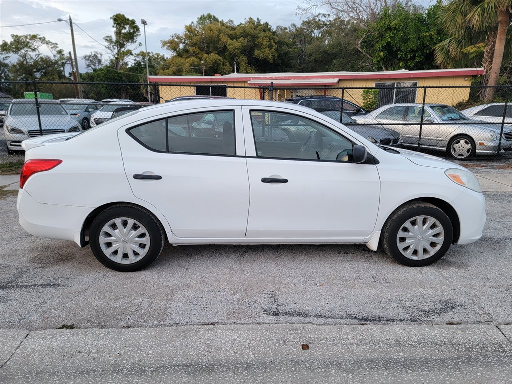 2014 Nissan Versa - $7,950