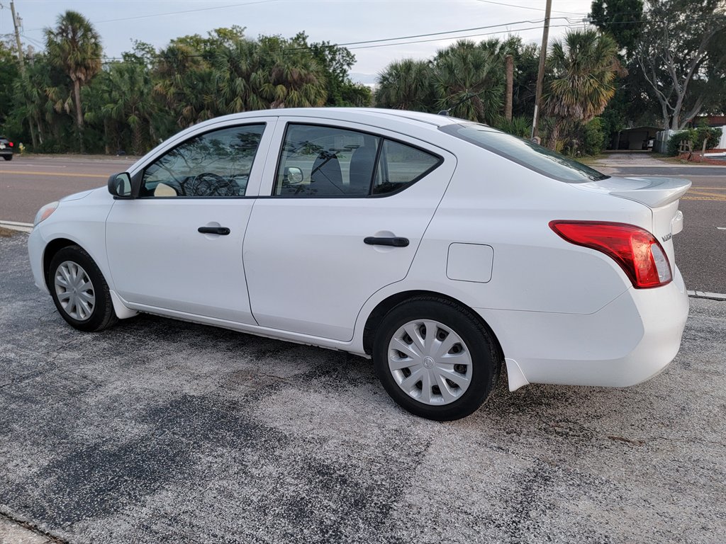 2014 Nissan Versa - $7,950