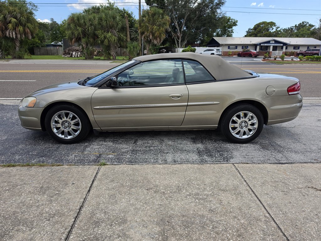 2004 Chrysler Sebring - $4,995