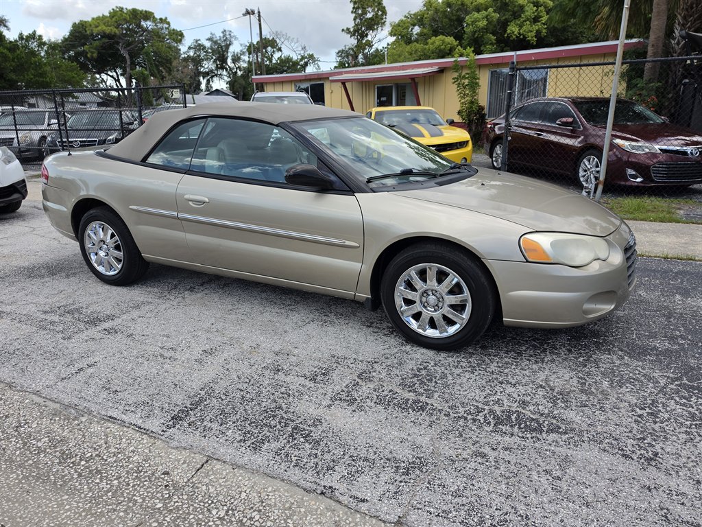 2004 Chrysler Sebring - $4,995