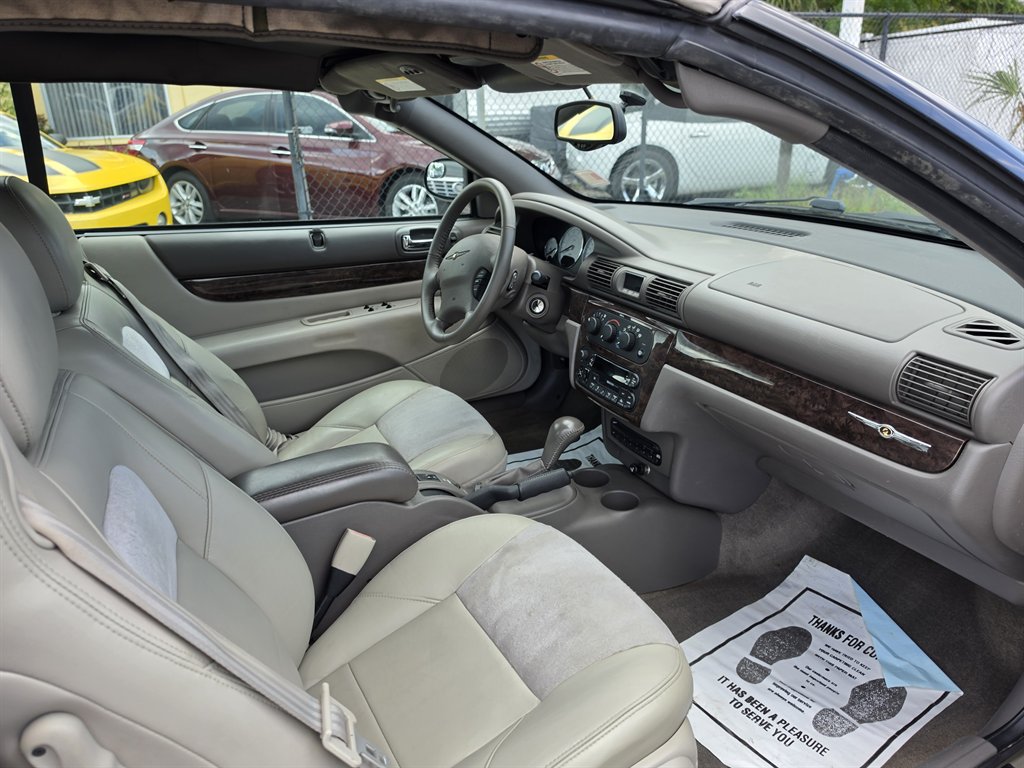 2004 Chrysler Sebring - $4,995