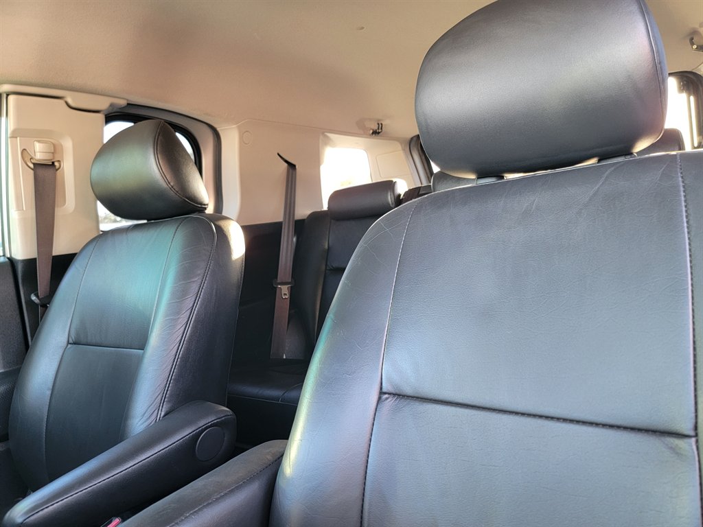 2007 Toyota FJ Cruiser - $14,550