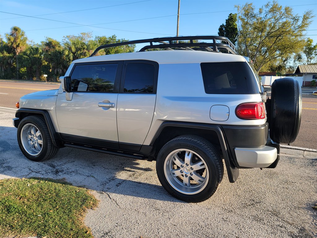 2007 Toyota FJ Cruiser - $14,550