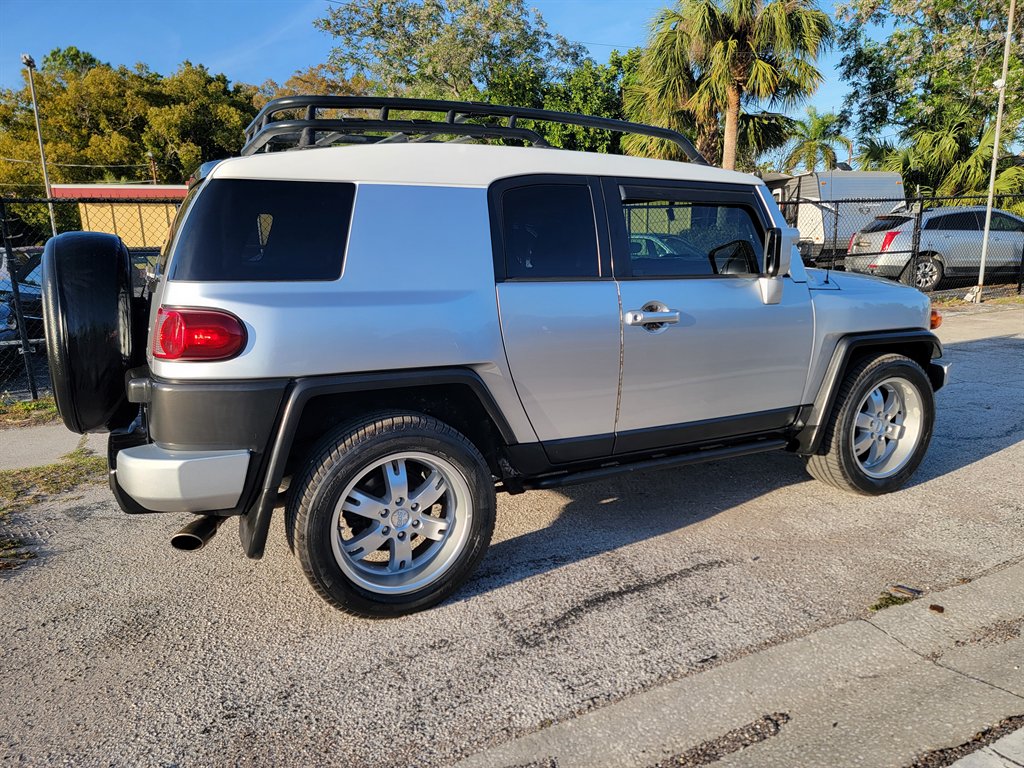 2007 Toyota FJ Cruiser - $14,550