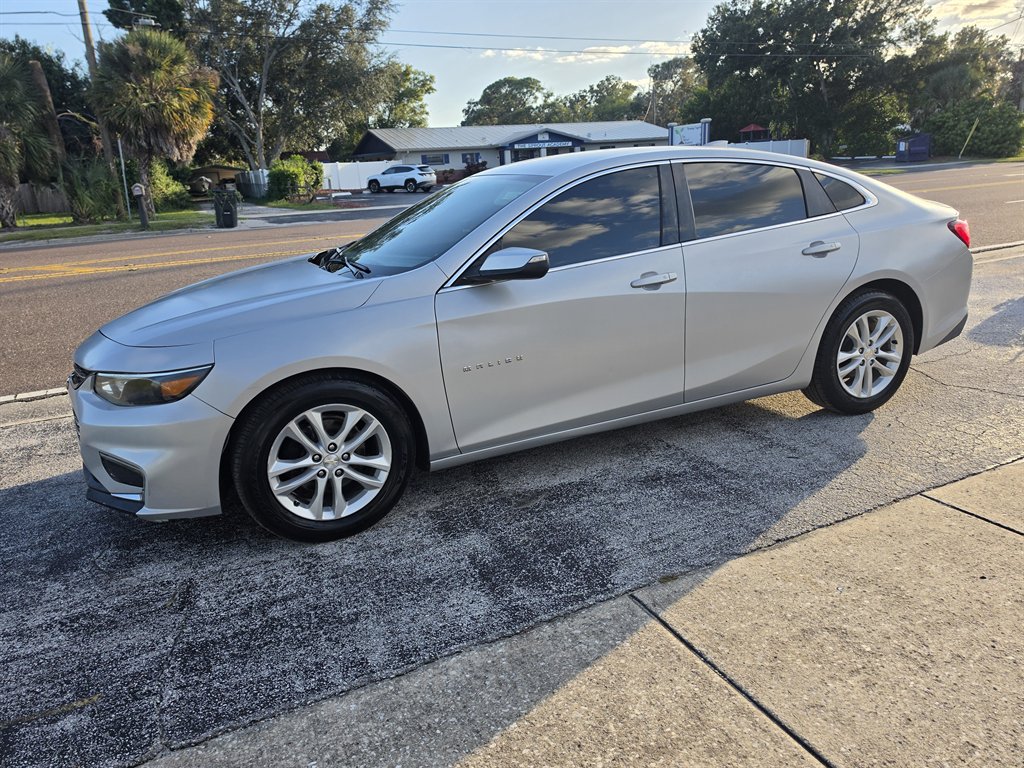 2017 Chevrolet Malibu LT (1LT)