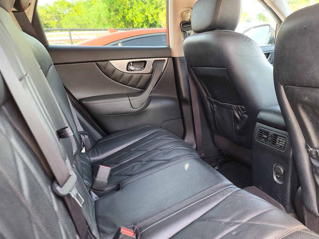 2009 INFINITI FX - $8,995