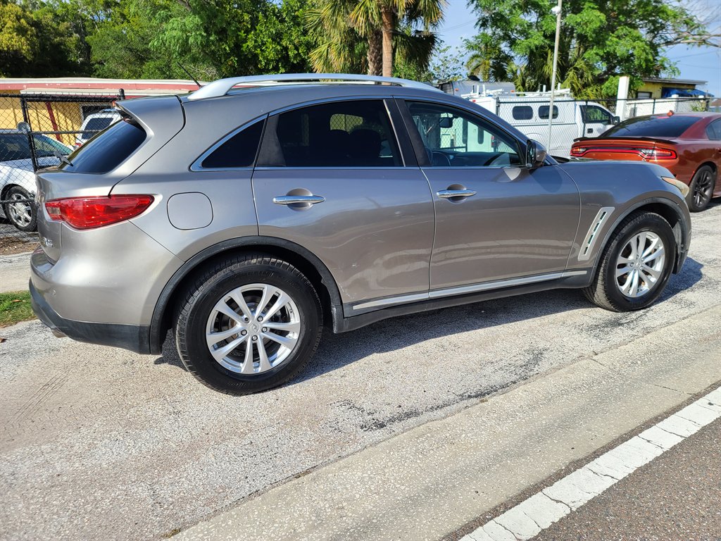 2009 INFINITI FX - $8,995