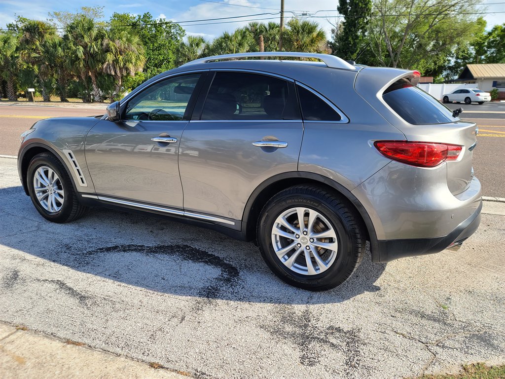 2009 INFINITI FX - $8,995