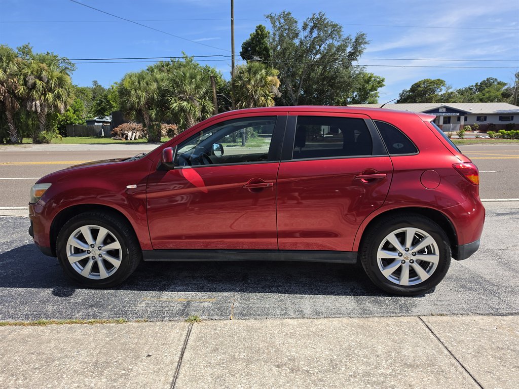 2014 Mitsubishi Outlander - $6,995