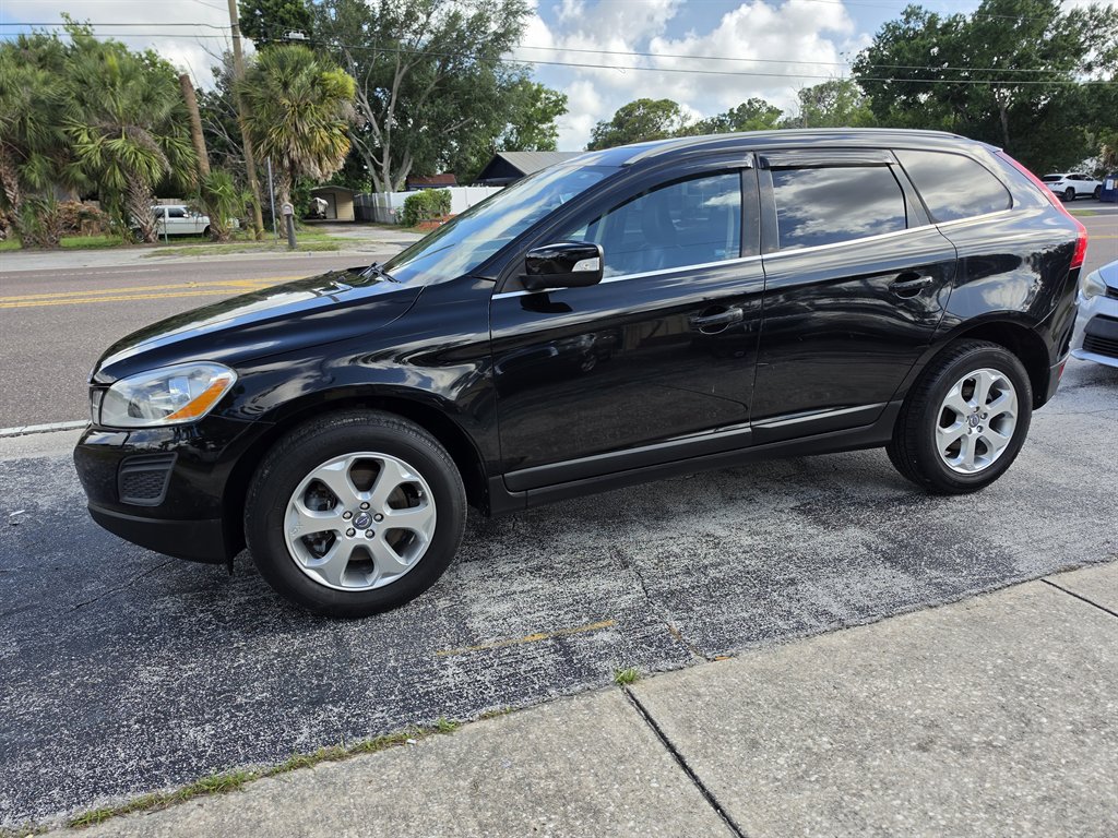 2013 Volvo XC60 - $8,950