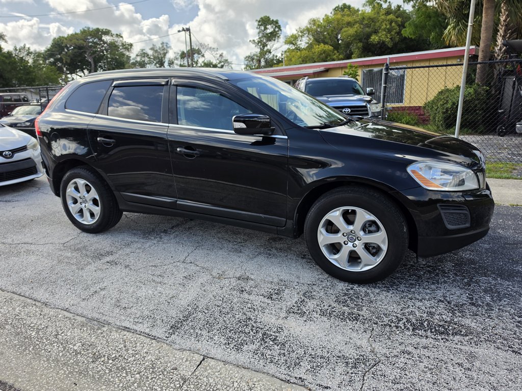 2013 Volvo XC60 - $8,950