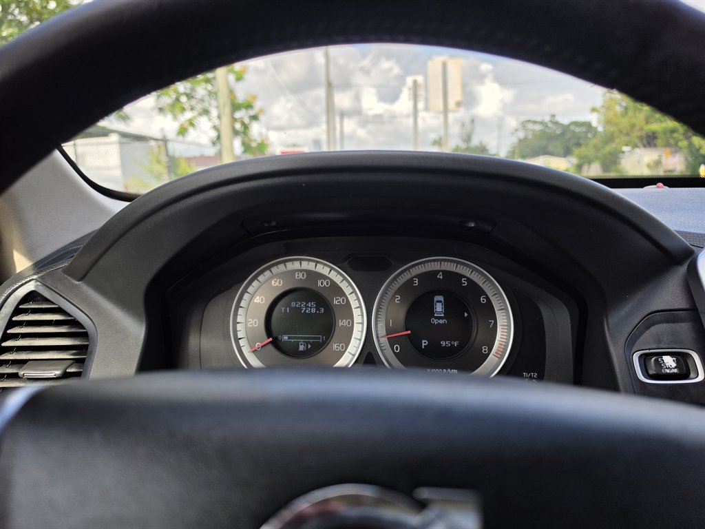 2013 Volvo XC60 - $8,950