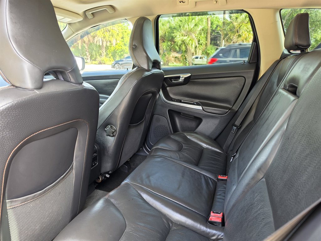 2013 Volvo XC60 - $8,950